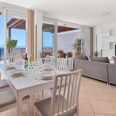 Bentayga Obsidian Апартаменти *