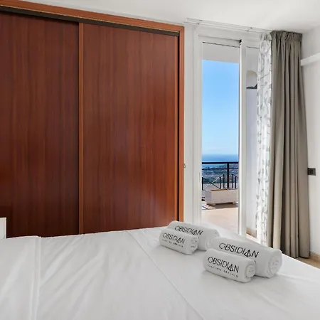 Bentayga Obsidian Адехе