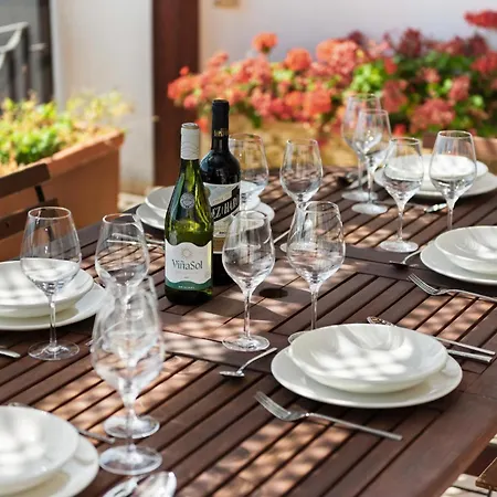 Bentayga Obsidian 아파트